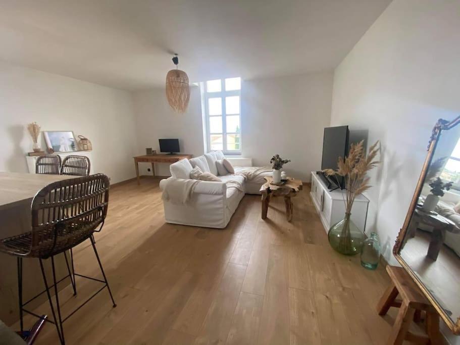 White Wood Apartment นาร์บอนน์ ภายนอก รูปภาพ